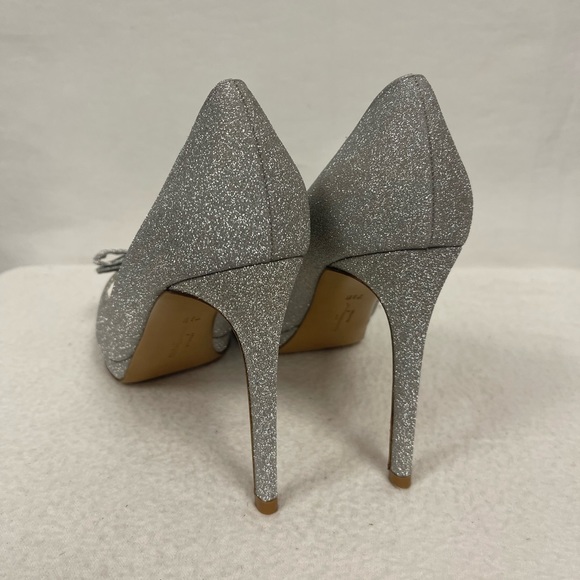 Salvatore Ferragamo - Osimoglit Womens Leather Slip On Pumps Heels in Silver NWT - Picture 6 of 10